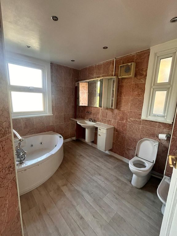 Property photo 2 of 2