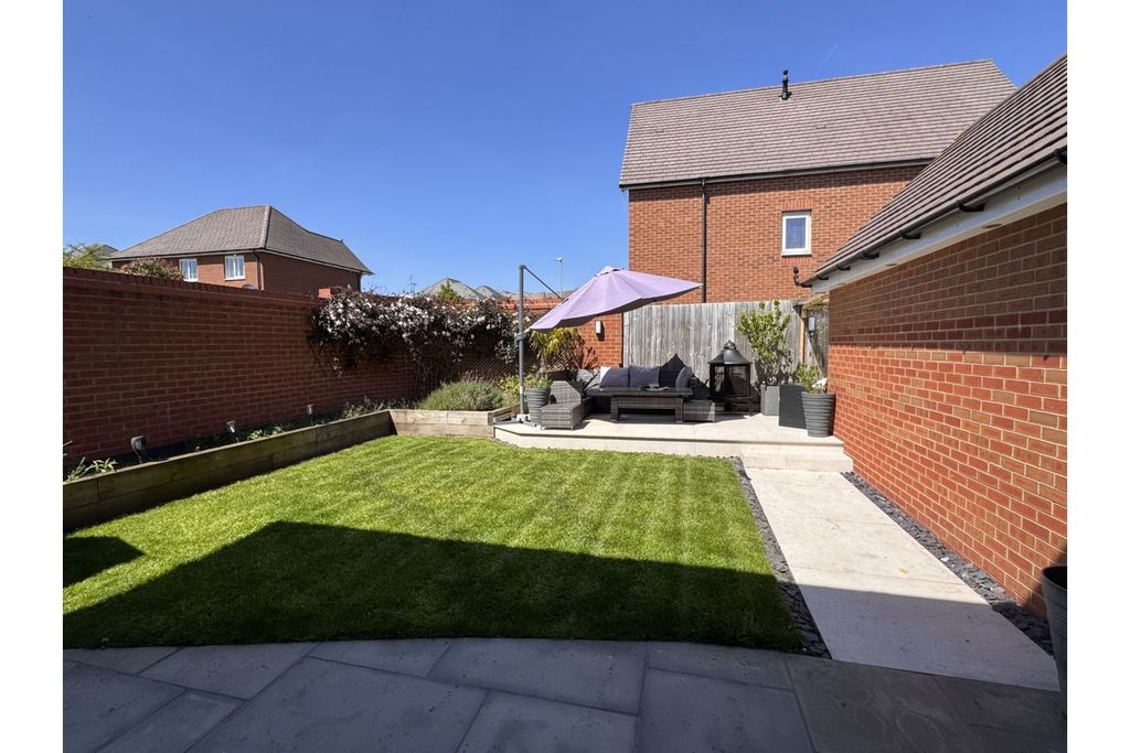 Property photo 2 of 24