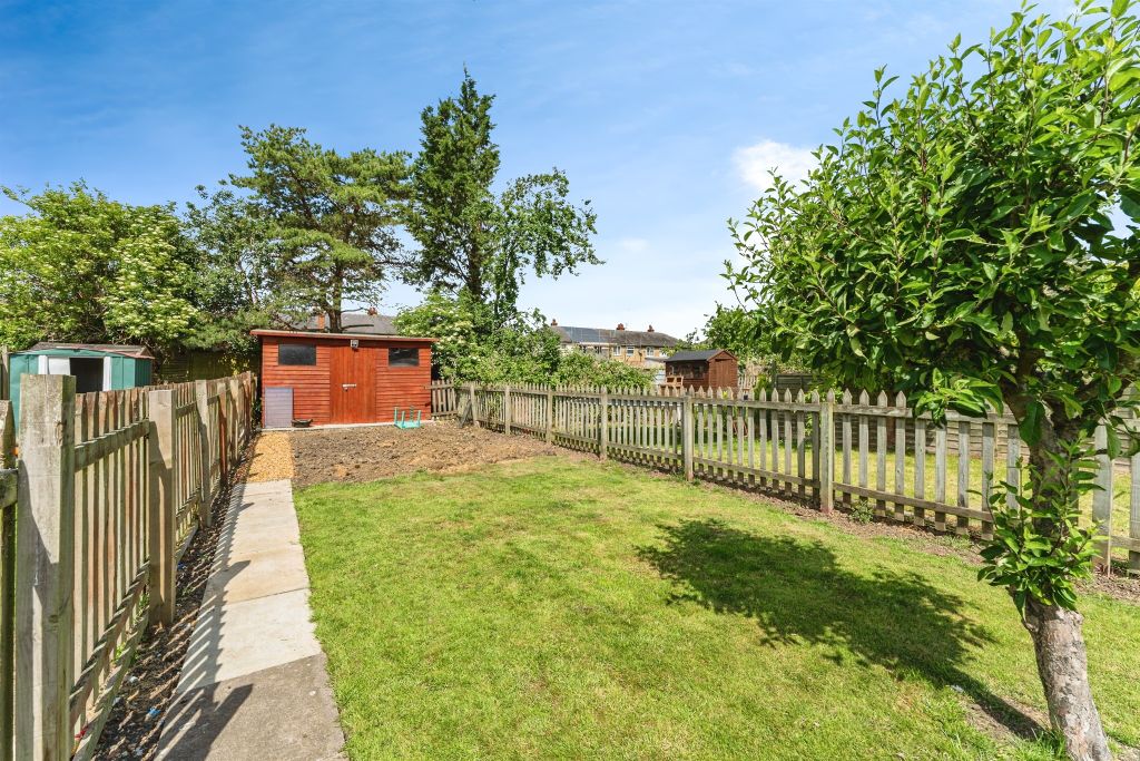 Property photo 2 of 17