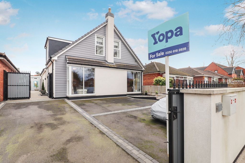 Property photo 1 of 31 Img_4494