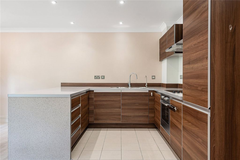 Additional image 3 of 3 bed flat for saleWalton Well Road, Waterfront OX2