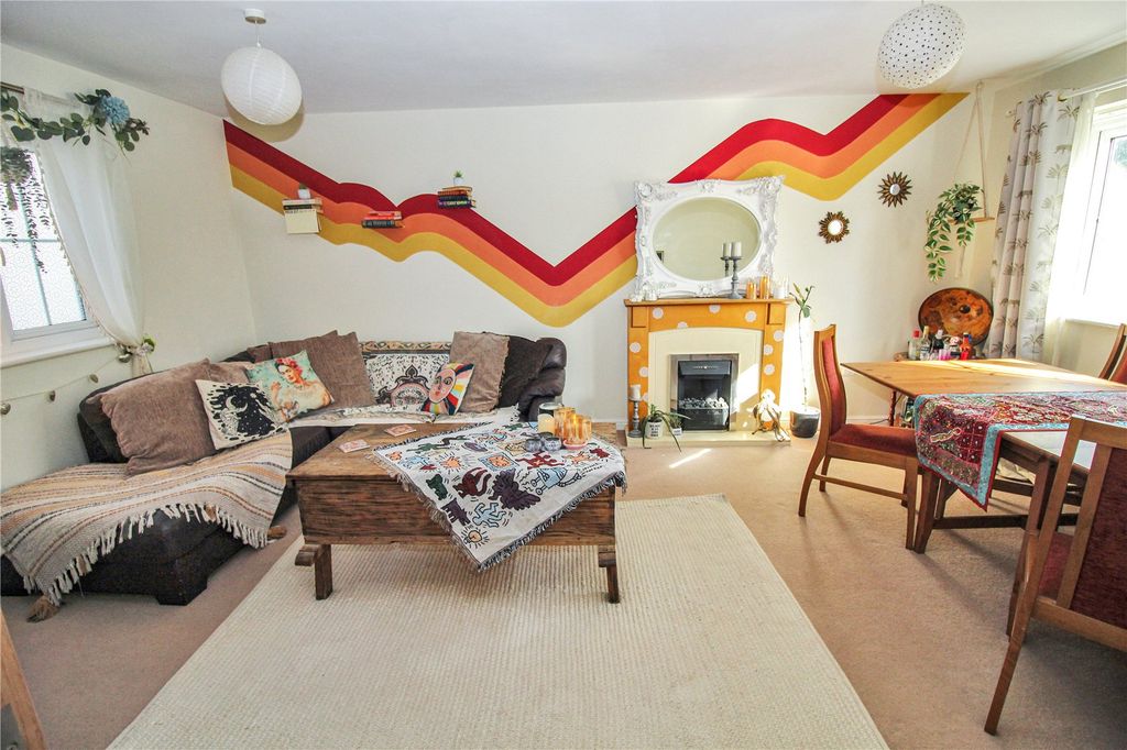 Property photo 3 of 12 Picture No. 10