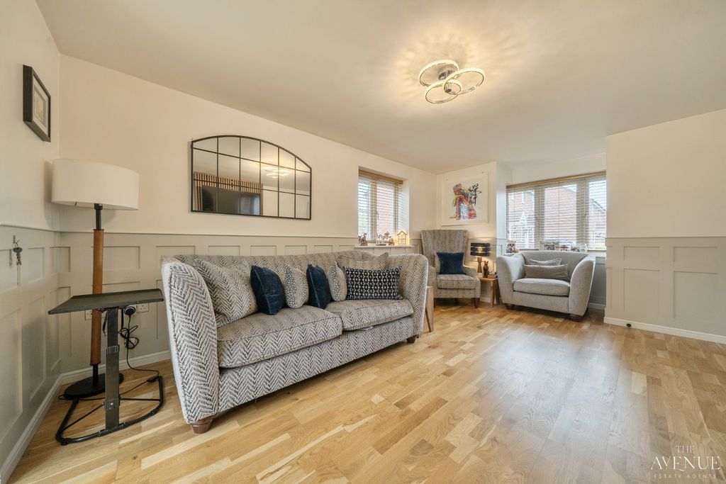 Property photo 2 of 18 5551102
