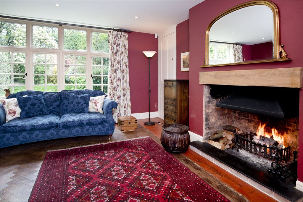 Property photo 3 of 8 Sitting Room