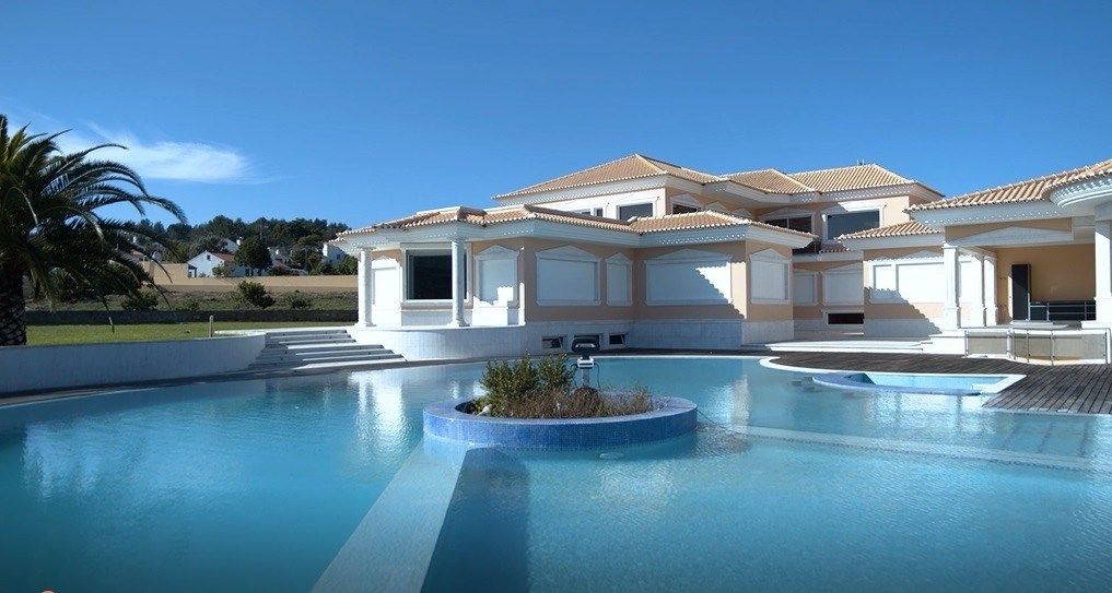 Property photo 3 of 41