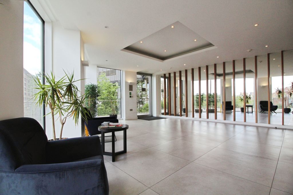 Property photo 3 of 13 Listing_792376_0014_B22182F9