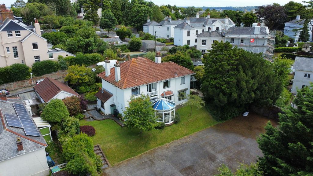 Property photo 1 of 25