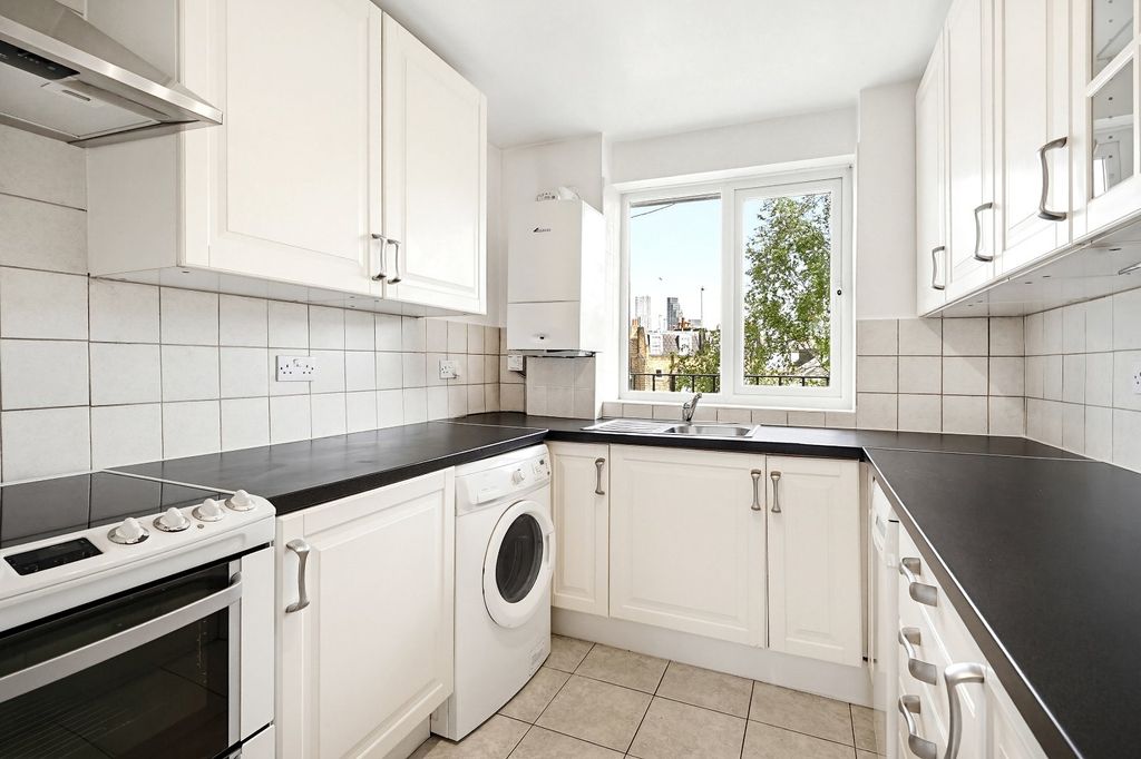 Property photo 3 of 12