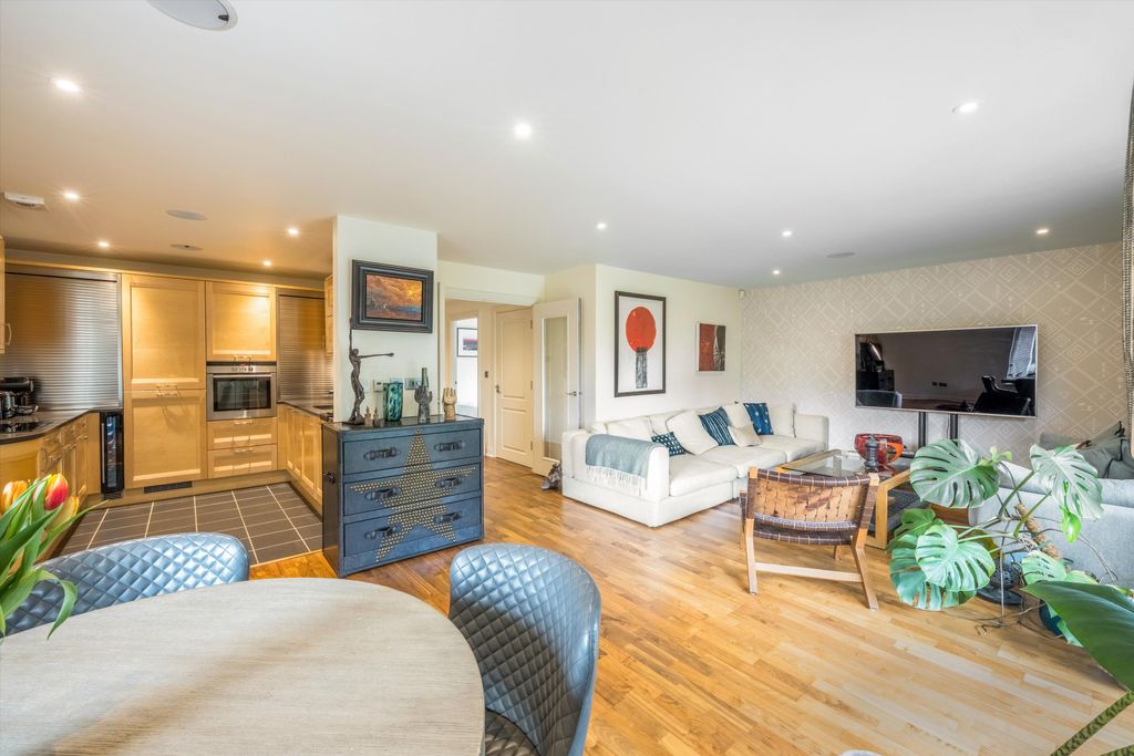 Property photo 3 of 19 Reception Room