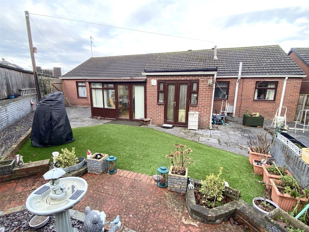 Property photo 2 of 24 Picture No. 28