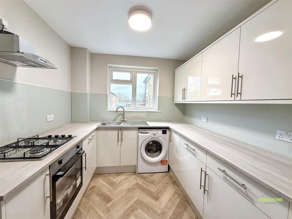 Property photo 2 of 11 Img_6044.Jpg