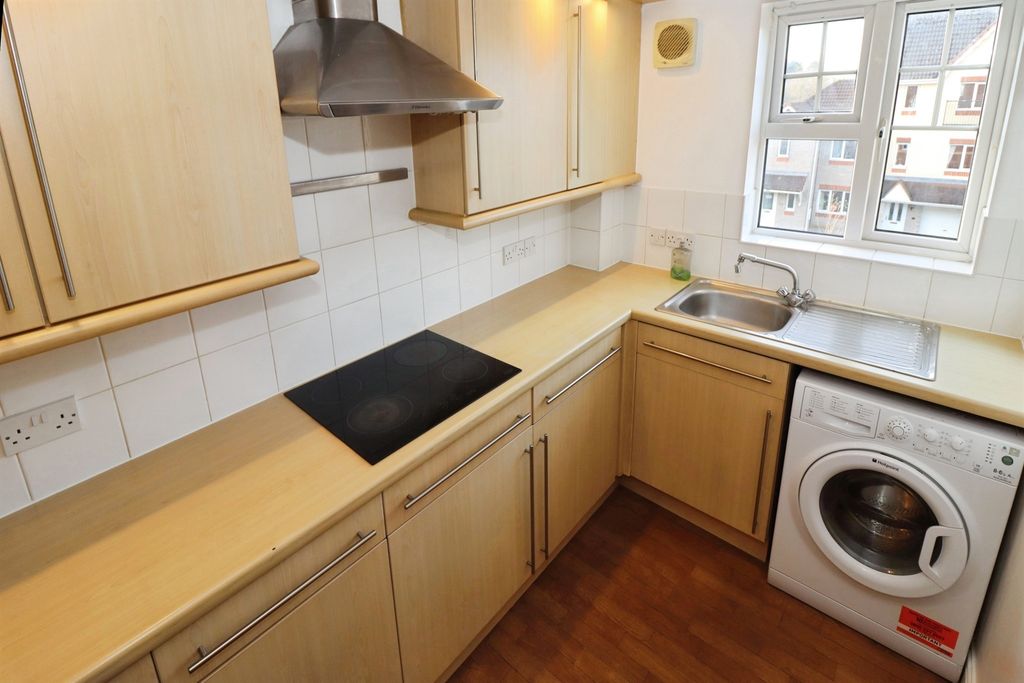 Property photo 3 of 16