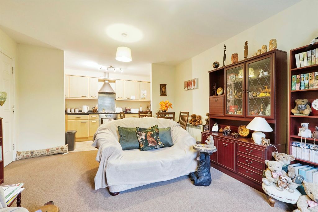 Property photo 3 of 17