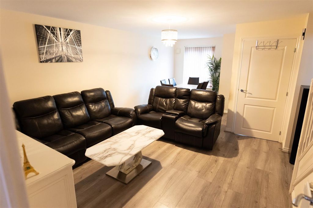 Property photo 3 of 17 Living Space.Jpg