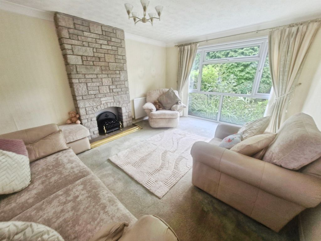 Property photo 2 of 31