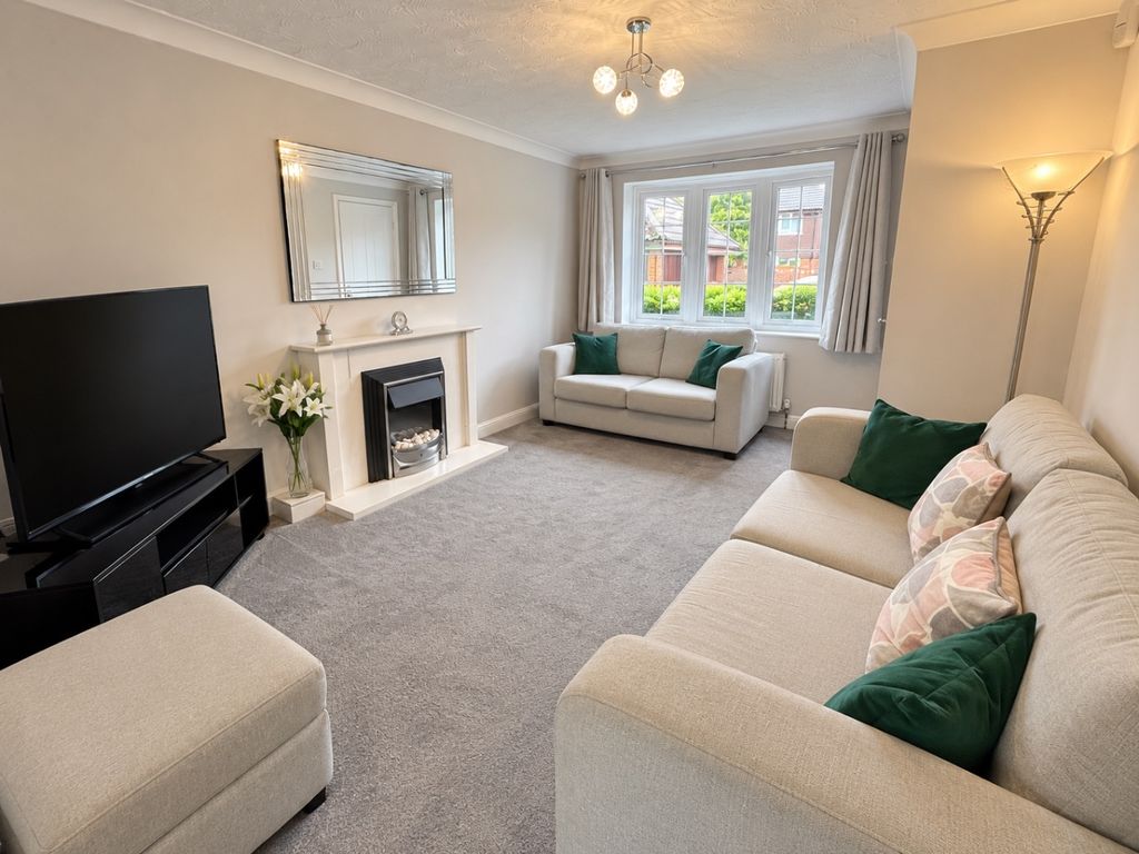 Property photo 2 of 17 5693513