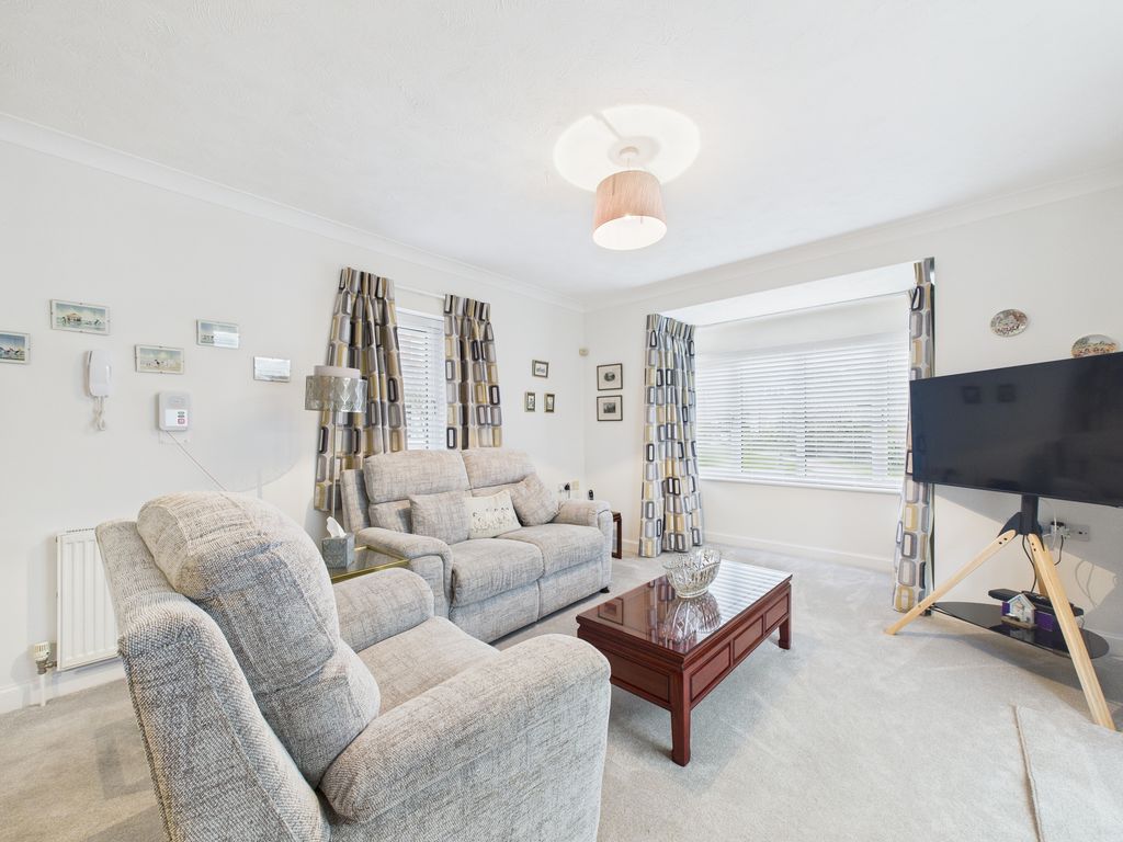 Property photo 2 of 15 Cam03519G0-Pr0405-Still017