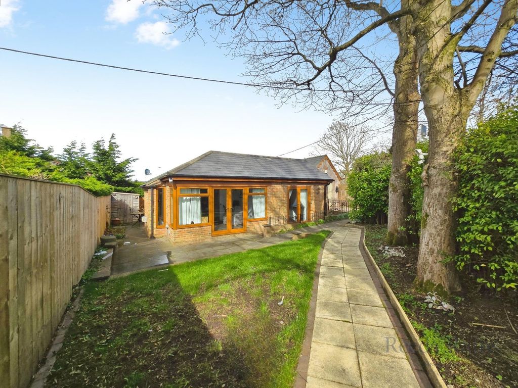 Property photo 2 of 10 Picture No. 17