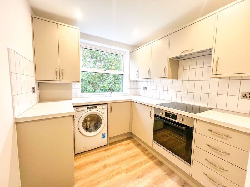 Property photo 2 of 6 Photo 8