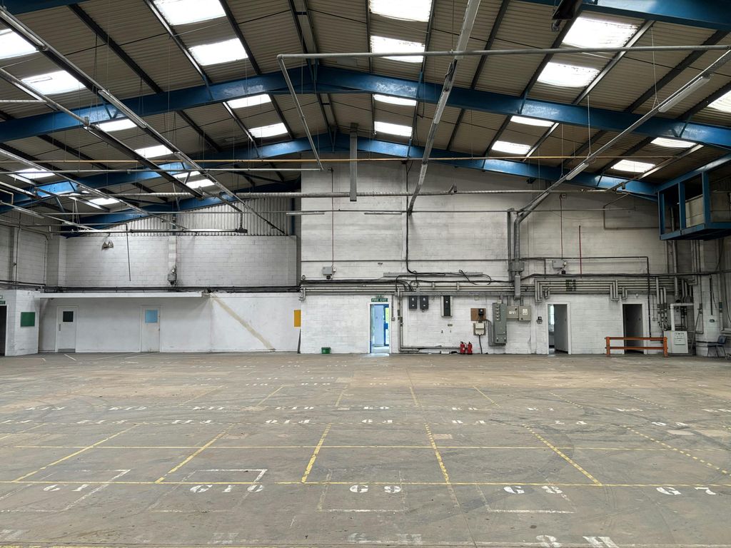 Property photo 2 of 11 Int Pic 42 Hirwaun.Jpg
