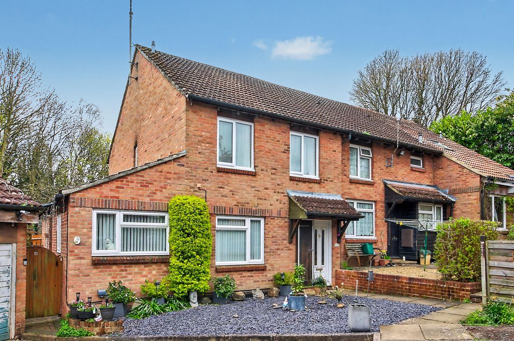 Property photo 1 of 10 Front