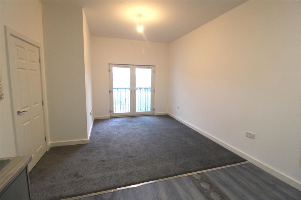 Property photo 3 of 7 Open Plan Living Room And Kitchen