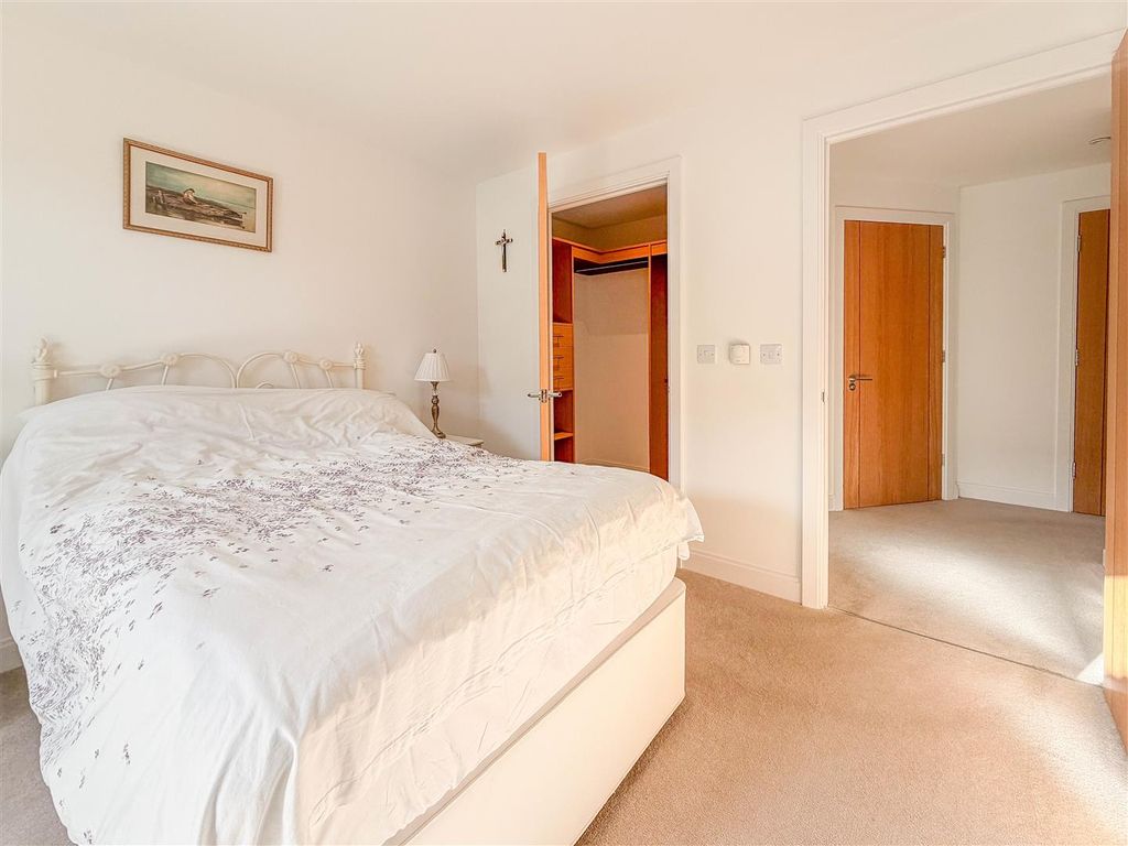 Additional image 9 of 2 bed flat for saleEdward House, Pegs Lane, Hertford SG13
