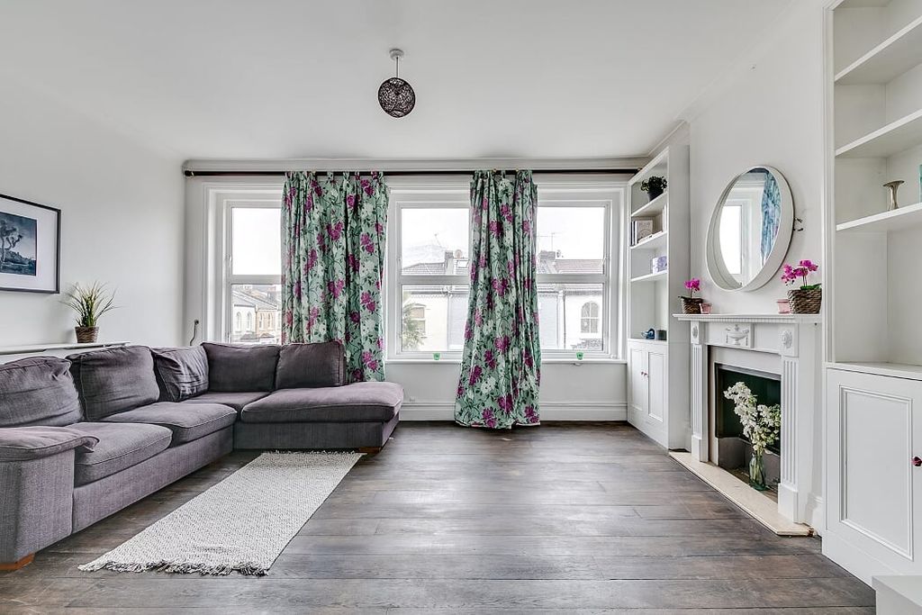 Property photo 3 of 8