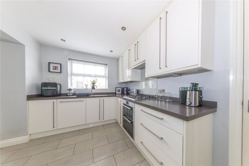 Property photo 2 of 20 Kitchen