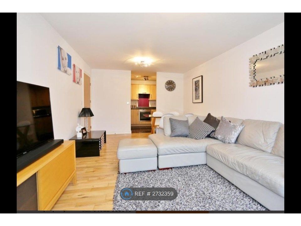 Property photo 3 of 9 Living Room