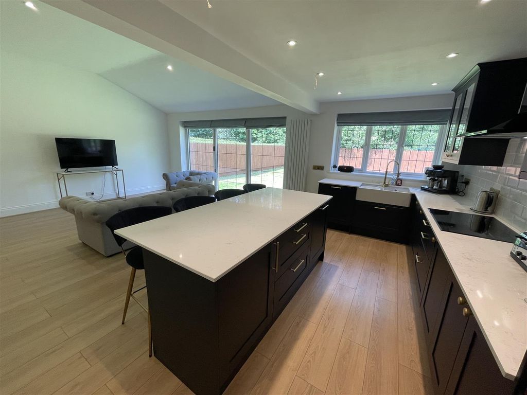 Property photo 2 of 21 Kitchen Diner