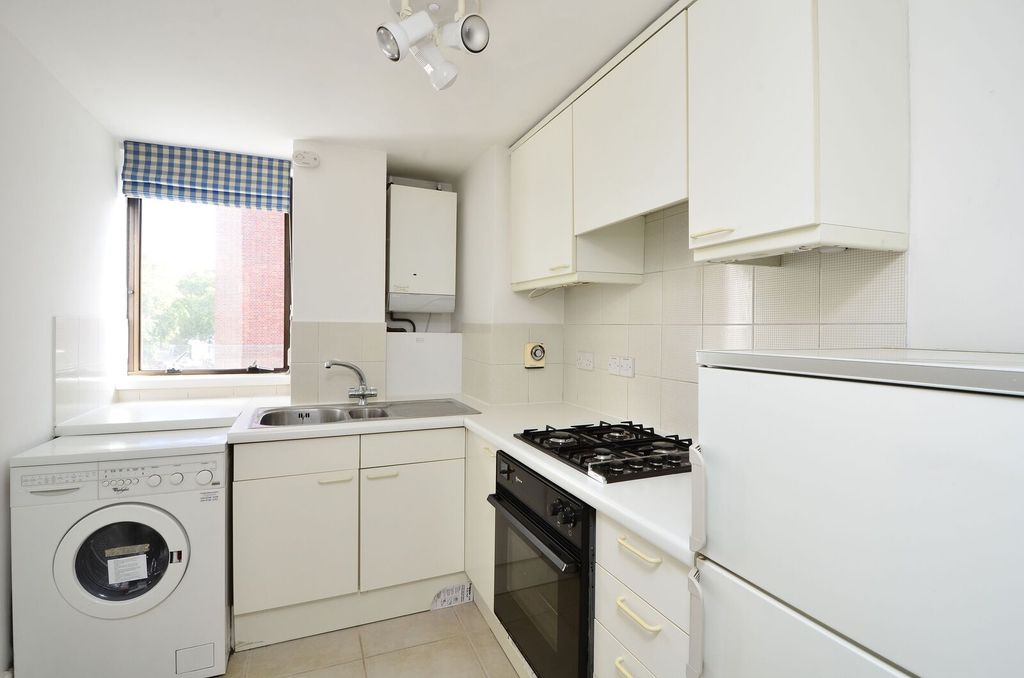 Property photo 2 of 5