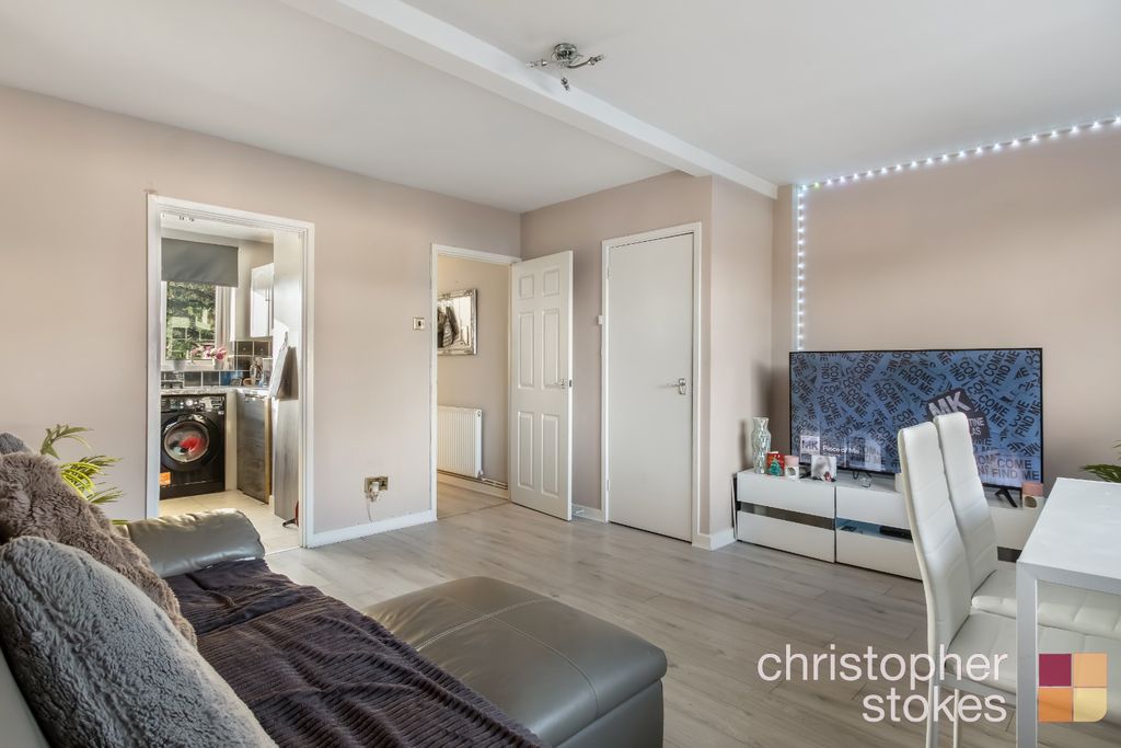 Property photo 3 of 17 4724906