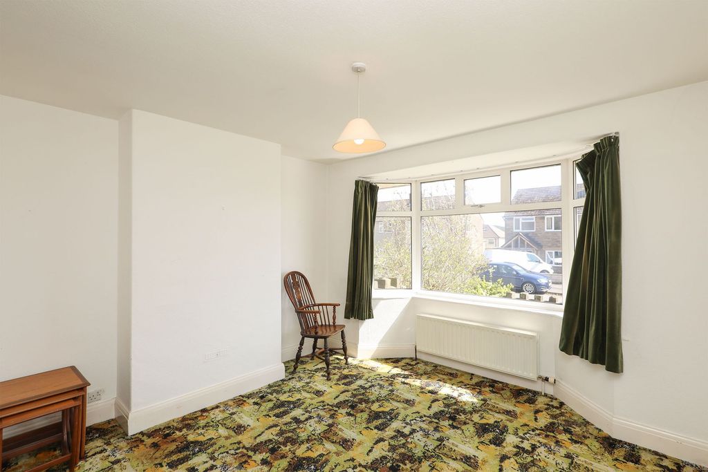 Property photo 2 of 23