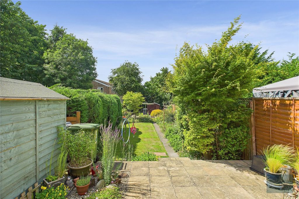 Property photo 2 of 24 Picture No. 18