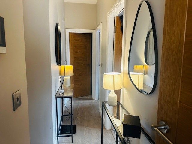 Property photo 2 of 18 Hallway