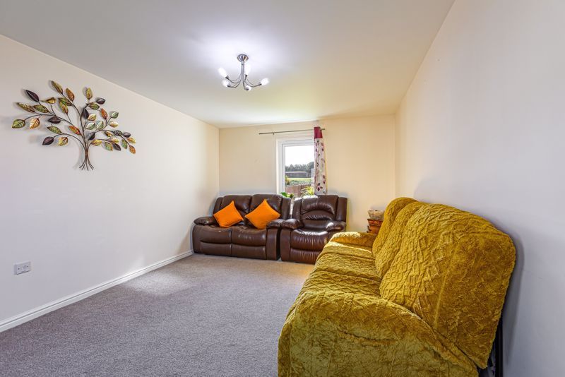Property photo 3 of 31 Sitting Room