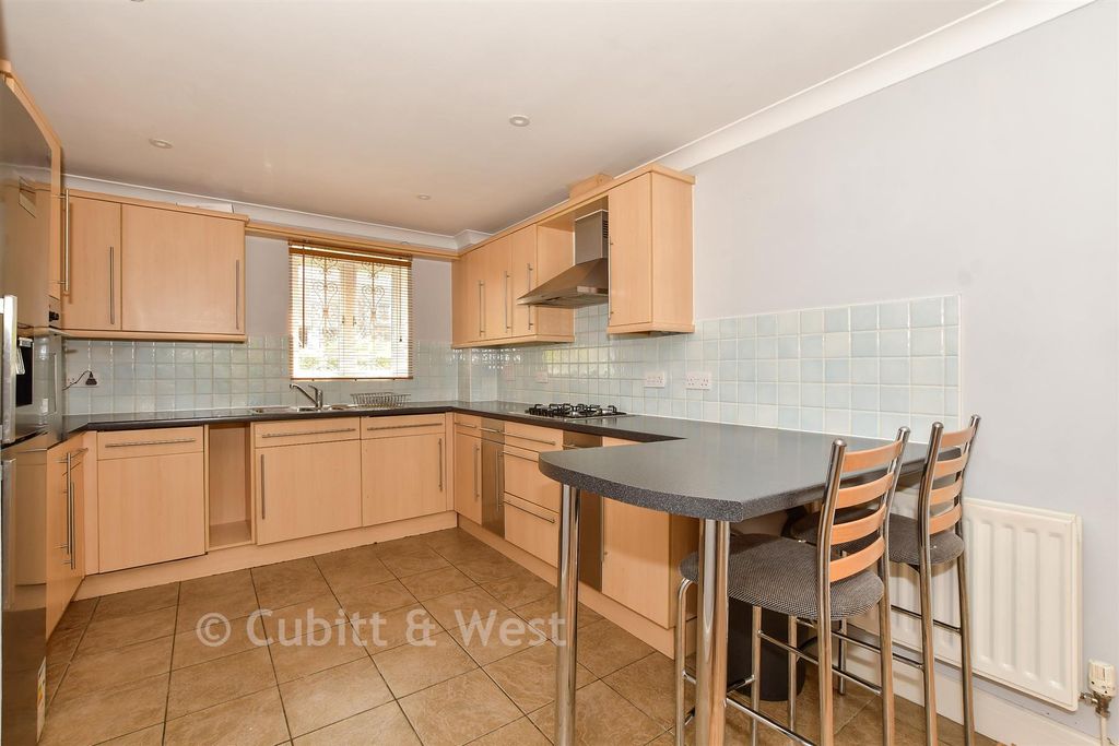 Property photo 3 of 15 Lounge/Kitchen