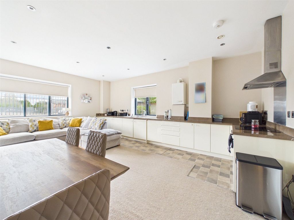 Property photo 2 of 8 Picture No. 04