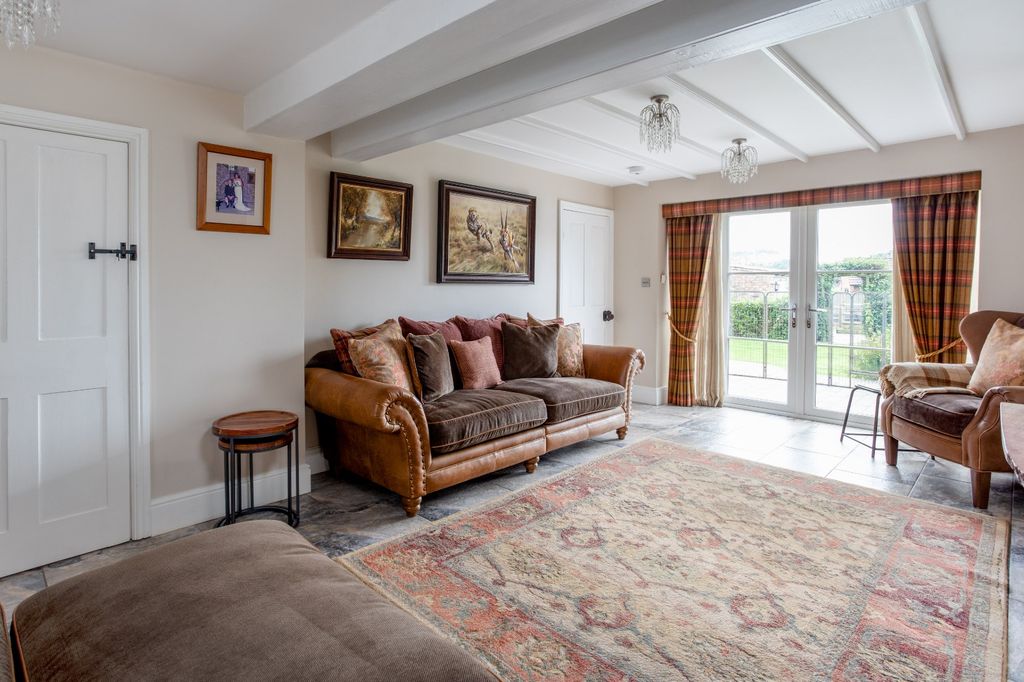 Property photo 2 of 21 3431166