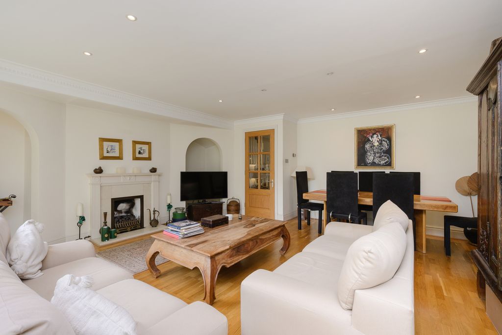 Property photo 2 of 22 Picture No. 08