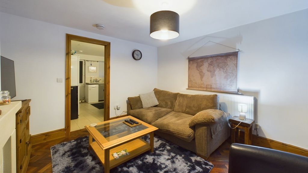 Property photo 3 of 17 2922318