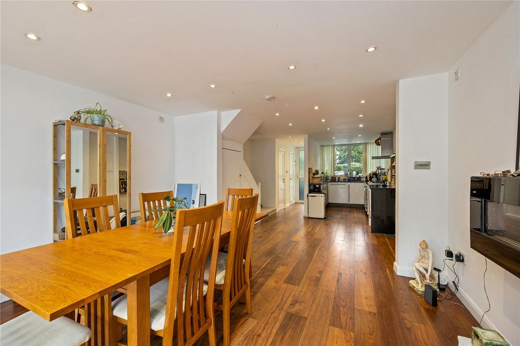 Property photo 3 of 11 Picture No. 07