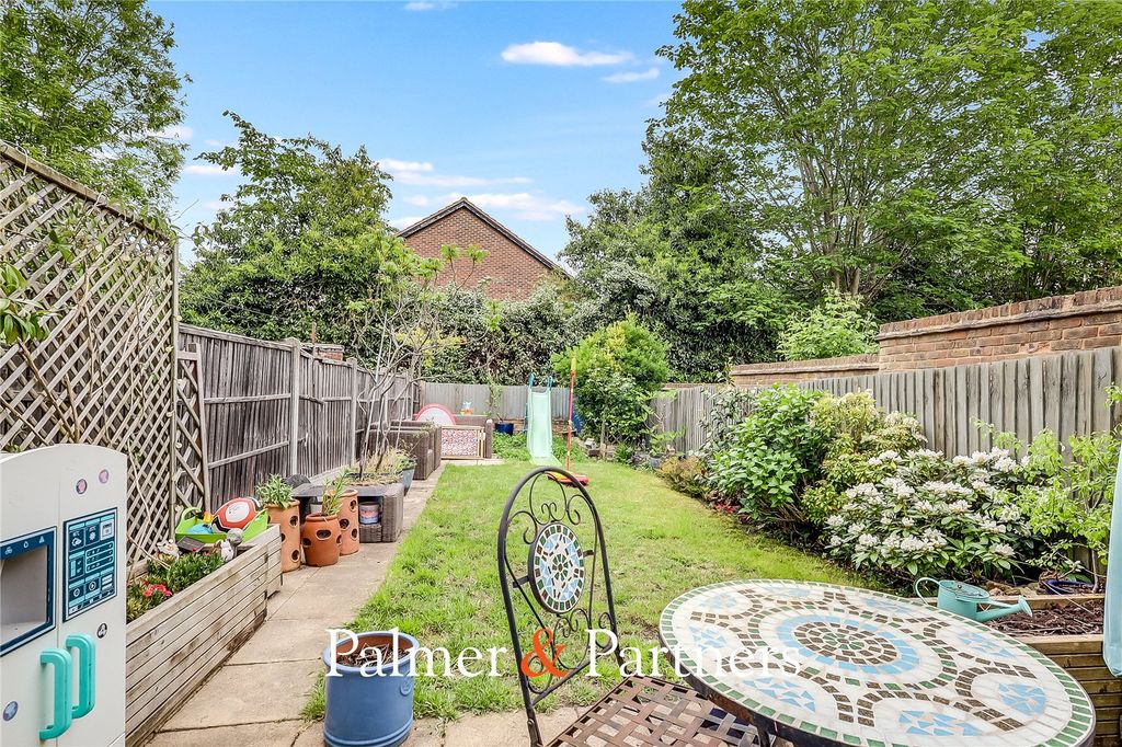 Property photo 2 of 16 Picture No. 11