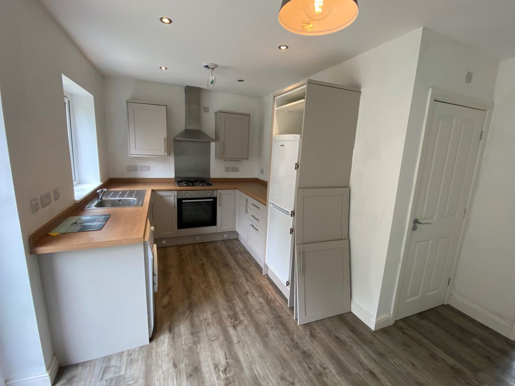 Property photo 3 of 10 Img_66752_1_Original