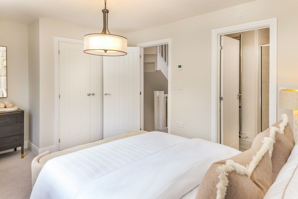 Property photo 3 of 16 Samuel Gardens, Arlesey