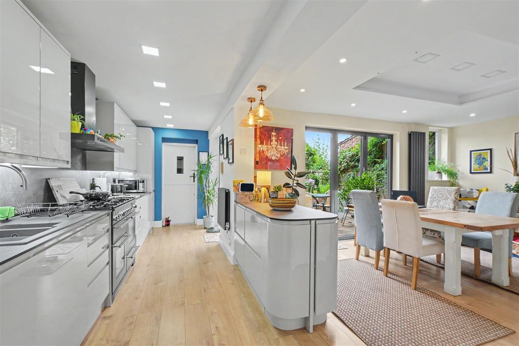 Property photo 3 of 38 Open Kitchen Diner_1.Jpeg