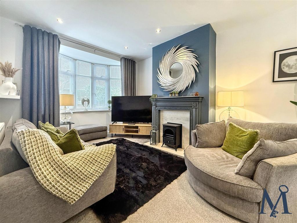 Property photo 3 of 25 Open Plan Living Room