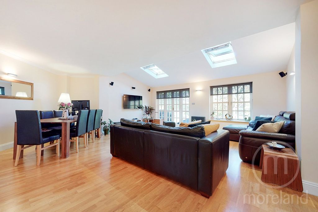 Property photo 1 of 14 4580332