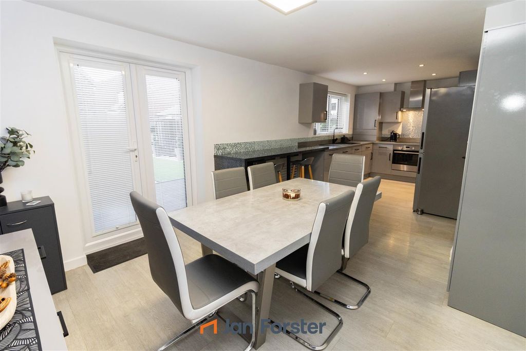 Property photo 3 of 30 Kitchen Dining Room